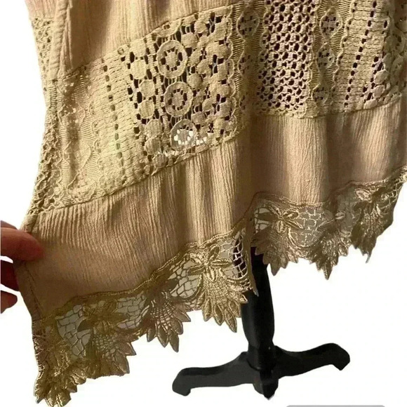 Open Lace Cardigan in tan with open front & beautiful detailed lace sewed in - Picture 3 of 8